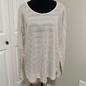 Kuhl Women's Beige and Cream Long Sleeve Top